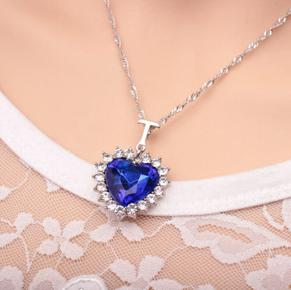 Heart shaped crystal pendant gemstone necklace jewelry